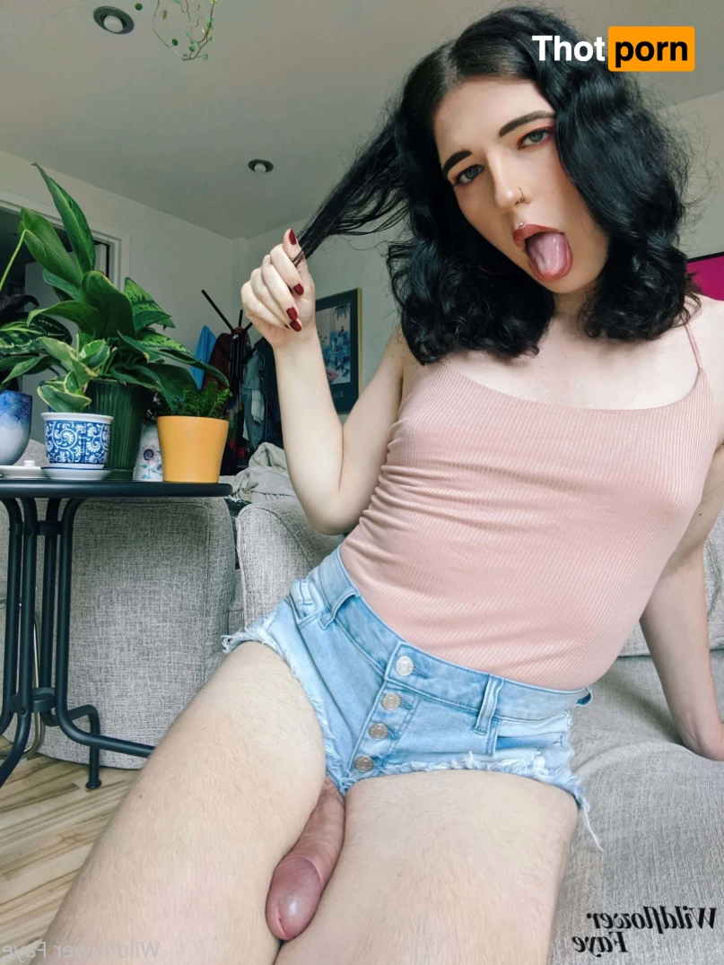 Mistress Wildflower Faye 8018724