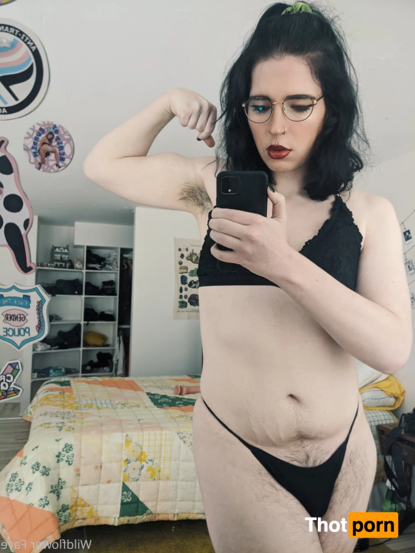 Mistress Wildflower Faye 8018867