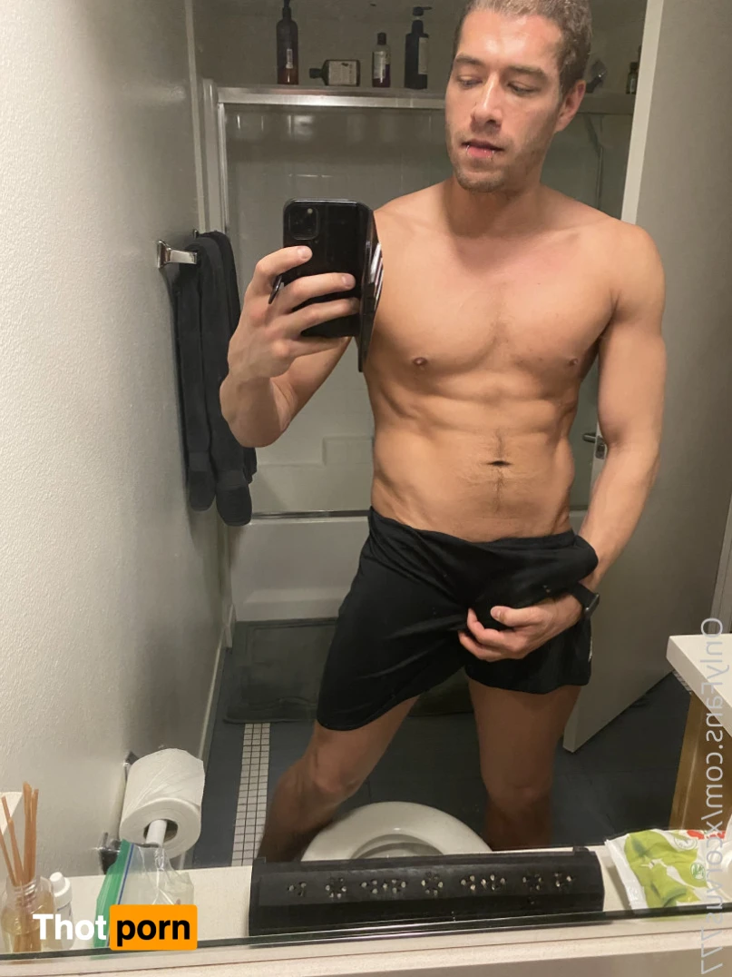 Xander Corvus 15849982