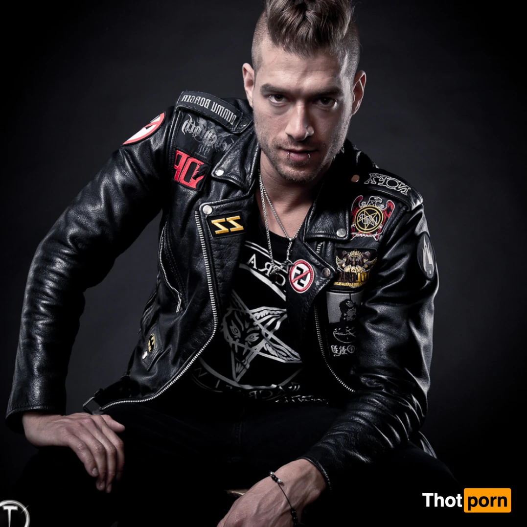 Xander Corvus 15850040