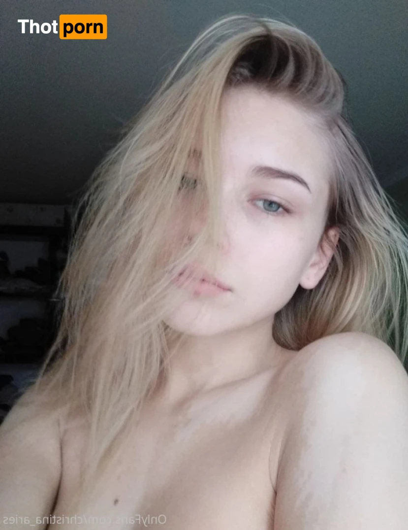 🥥 Christina Aries 🥥 15540890