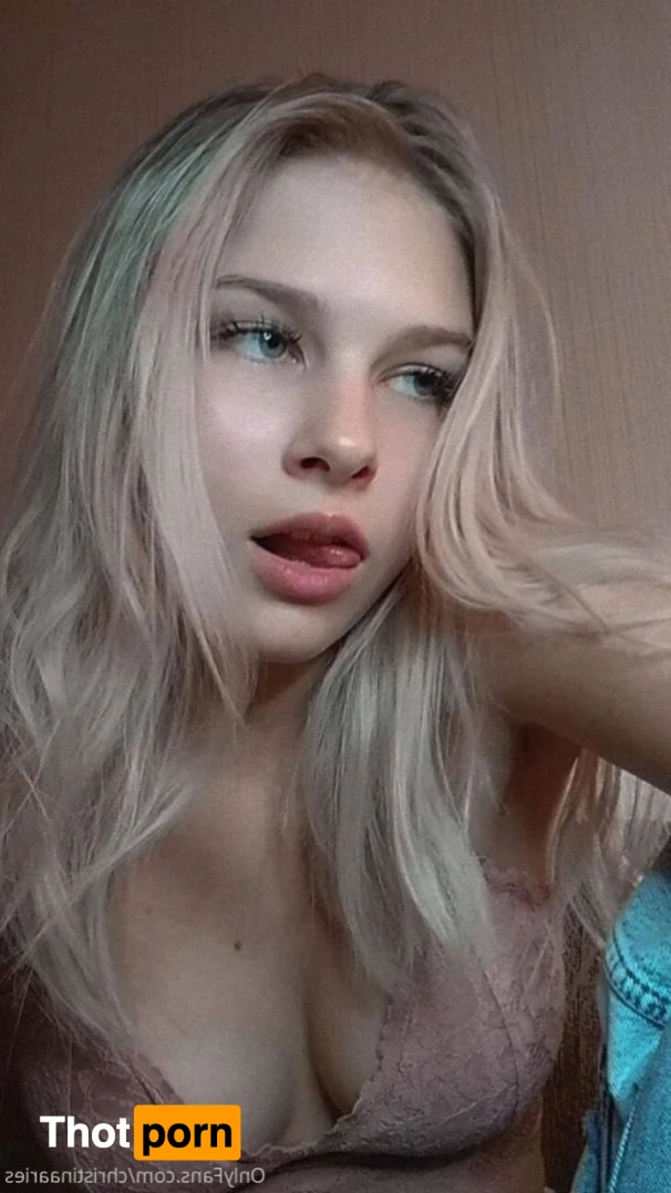 🥥 Christina Aries 🥥 15541063