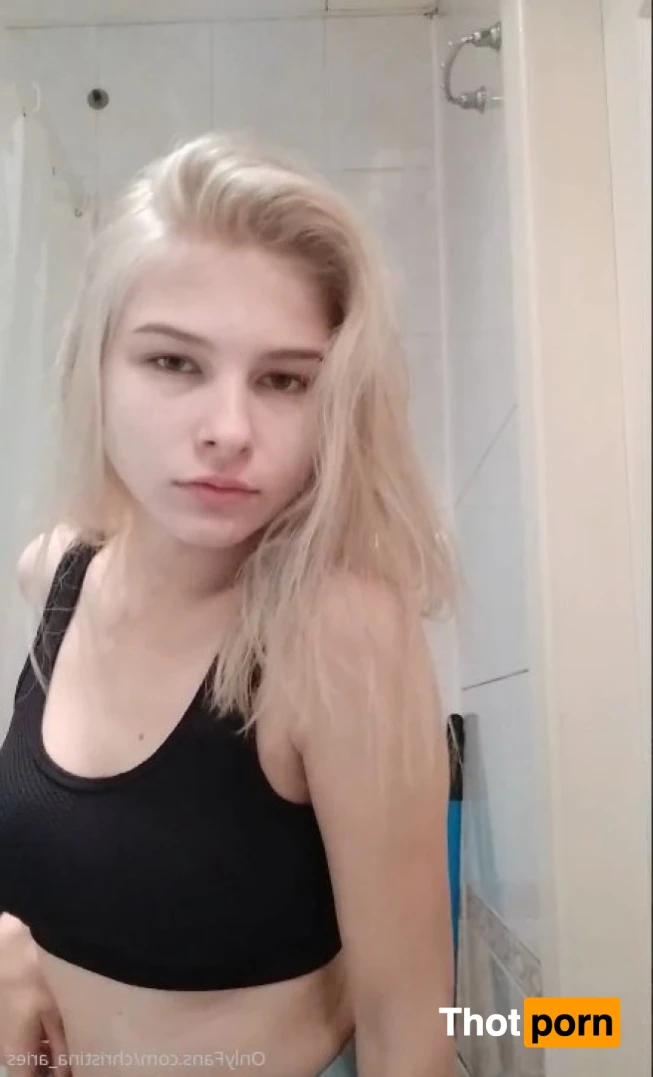 🥥 Christina Aries 🥥 15541314