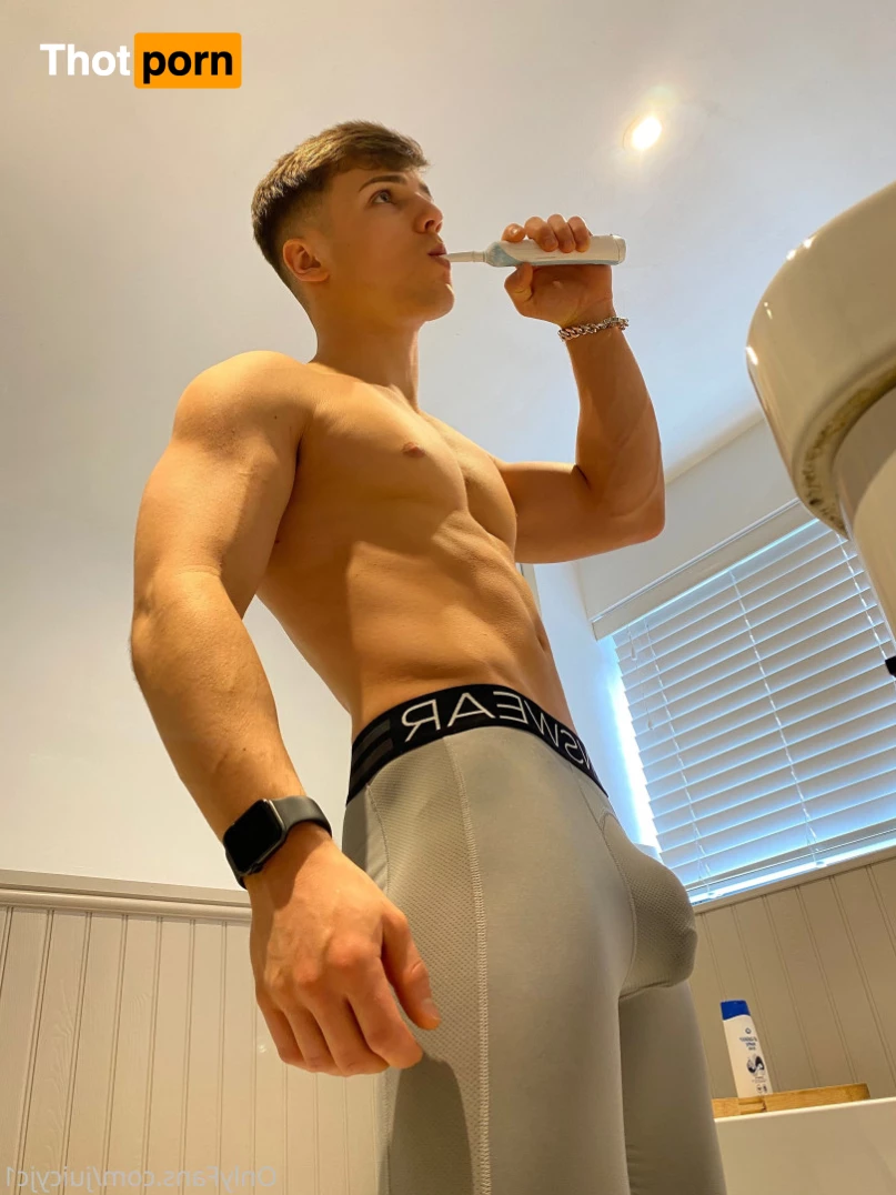 JUICY J🍑 0.25% 8036736