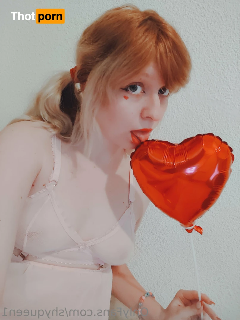 ✨Shy Queen✨ 15372656