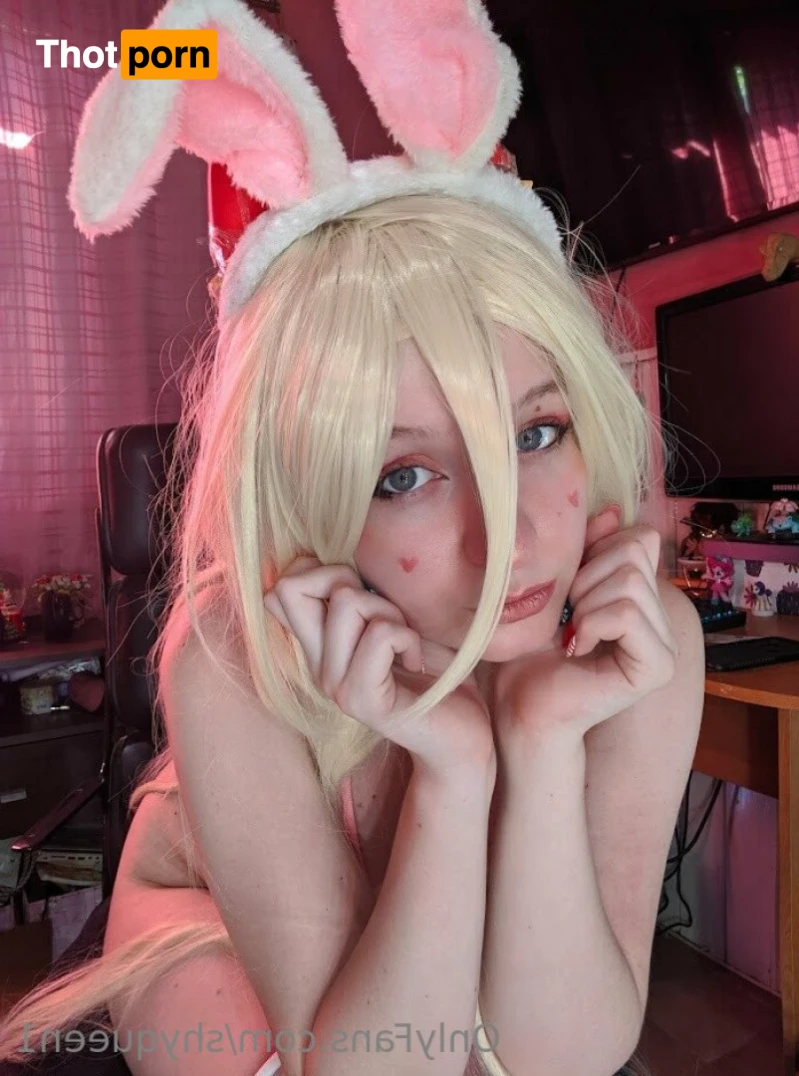 ✨Shy Queen✨ 15372706