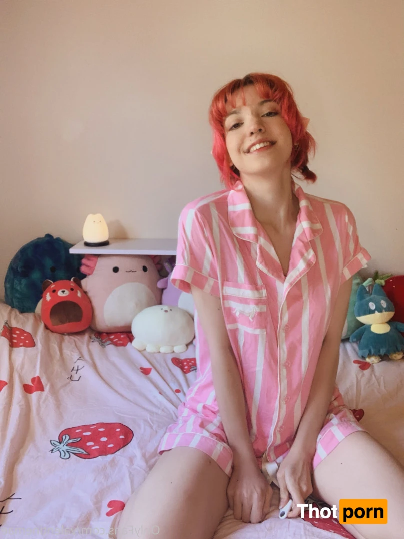 Valentine Mae 13283433