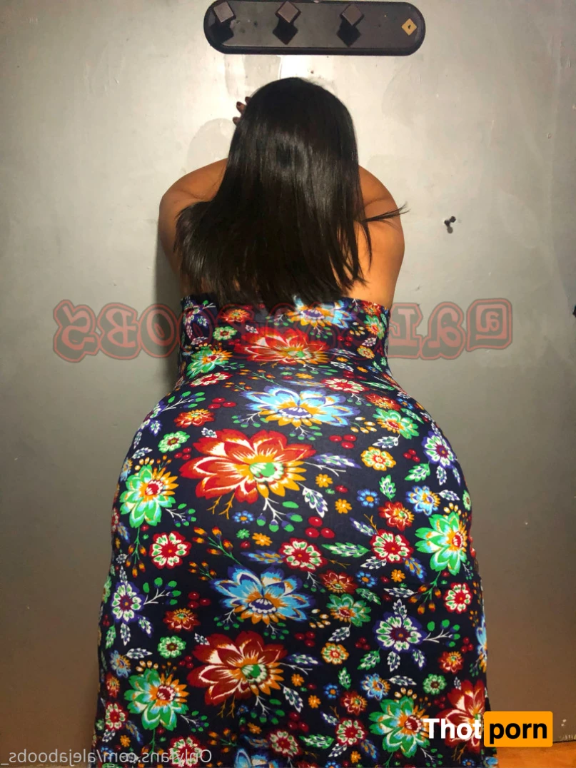 Aleja Boobs 15429224