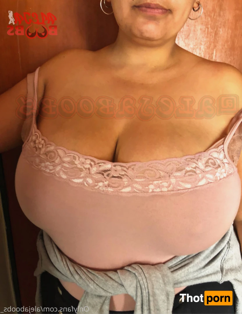 Aleja Boobs 15429383