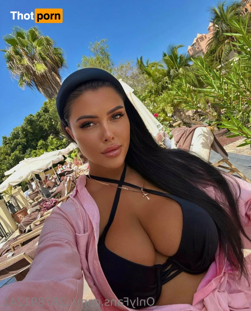 Lina 💙💛 13554617