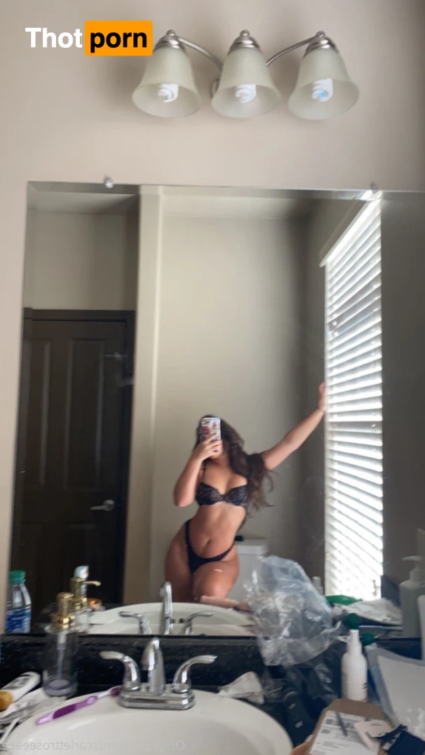 College freshman 📚 16377266