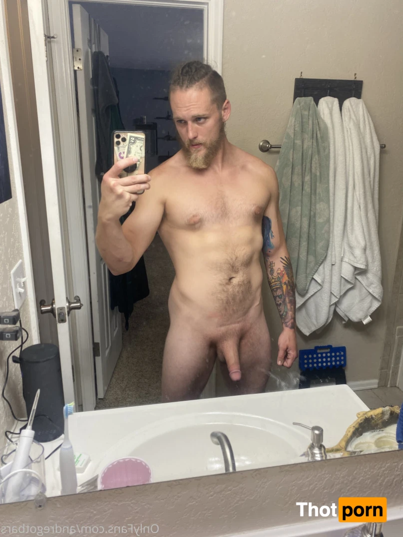 Andy Savage 15801411