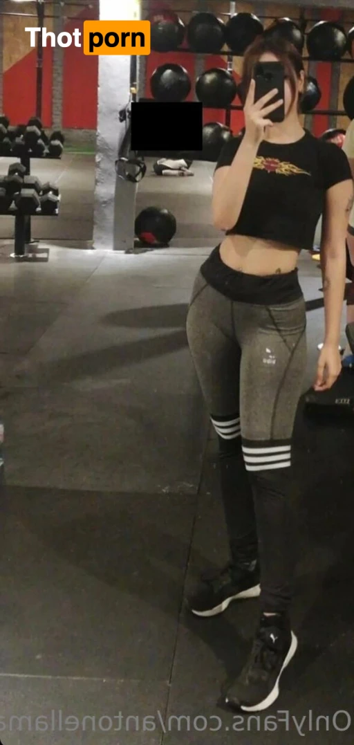 Antonella 🍑 11889537