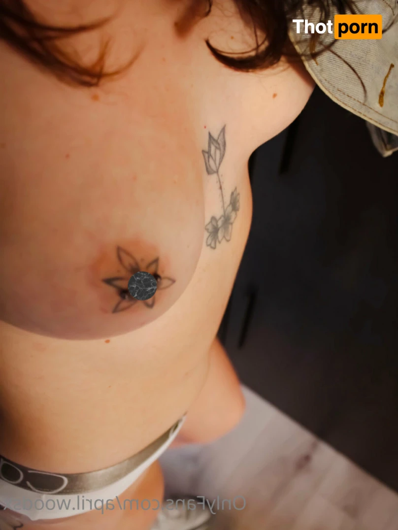 April.woods 11764321