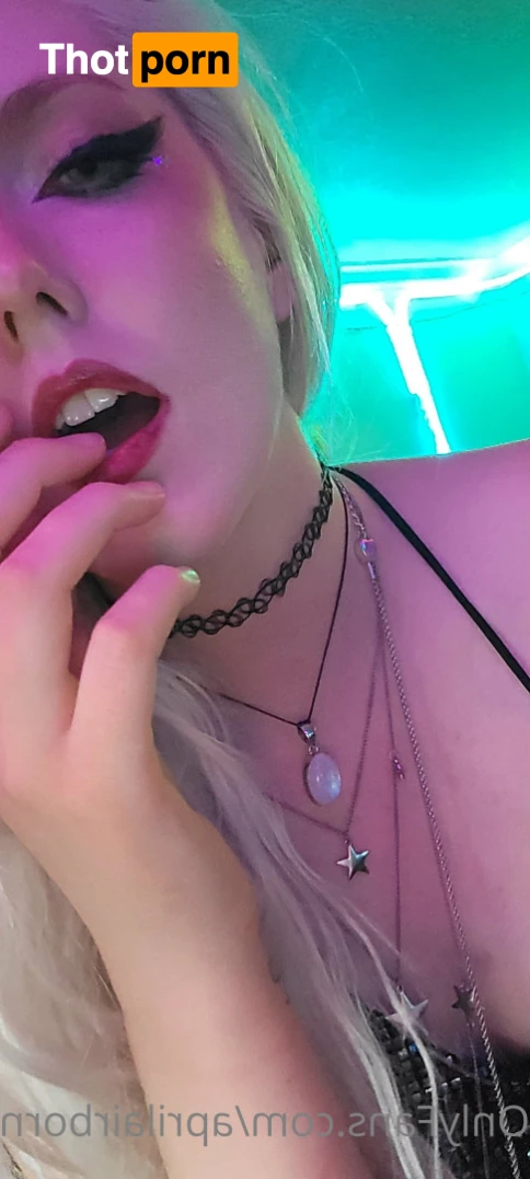 April Airborne 16064202