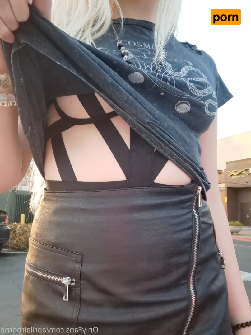 April Airborne 16081523