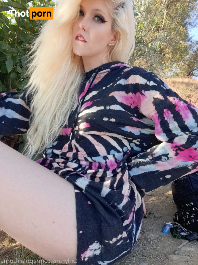 April Airborne 16098038