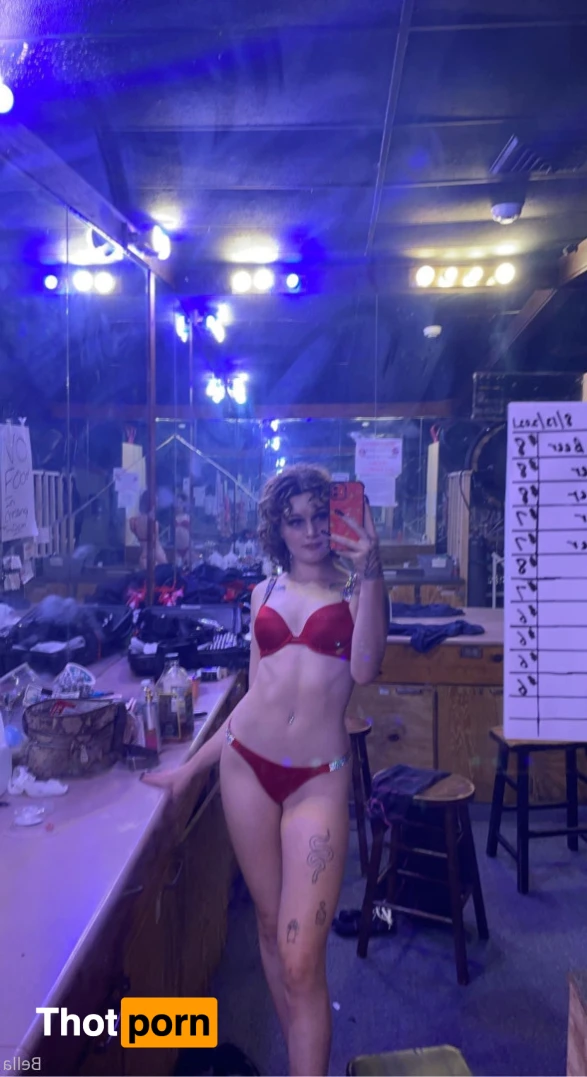 Bella Evans 12036456