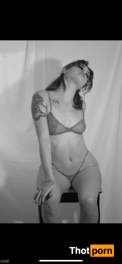 Bella Evans 12046020