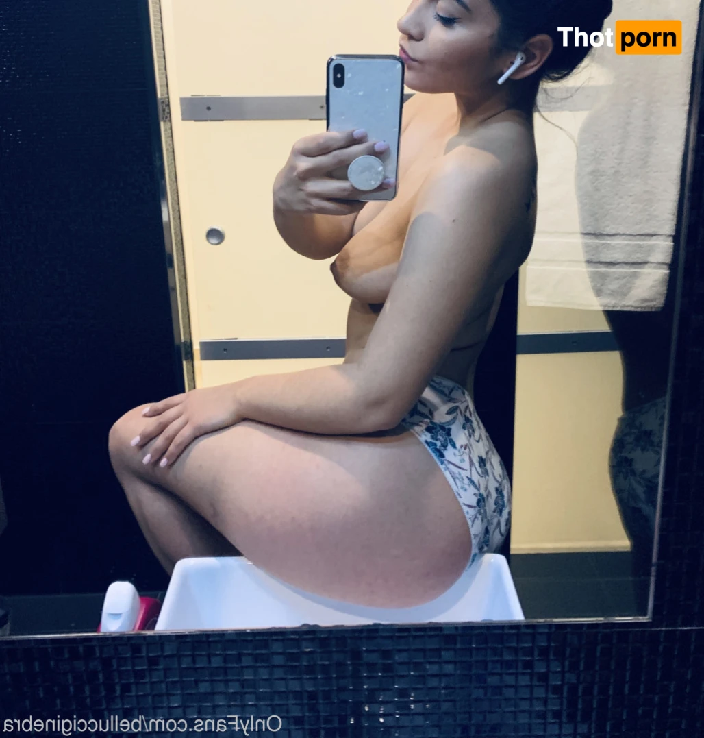 Ginebra Bellucci 13702734