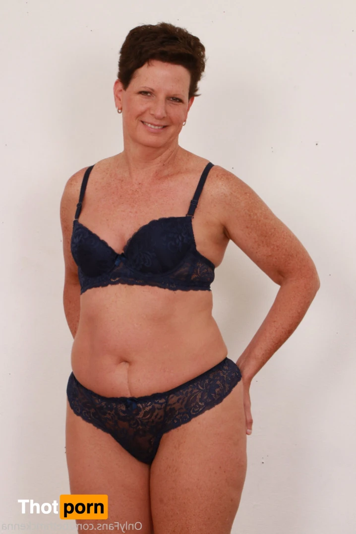 Beth McKenna 14894501