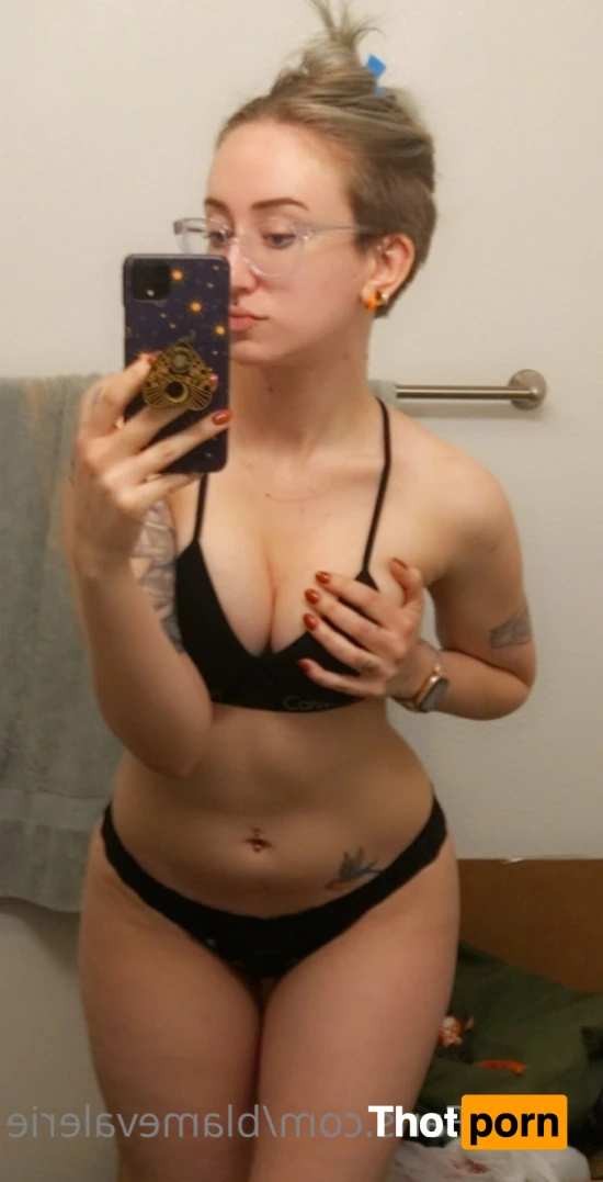 Valerie Faye 13676894