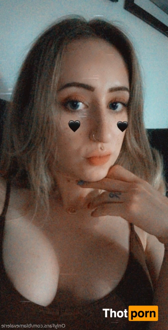 Valerie Faye 13786416