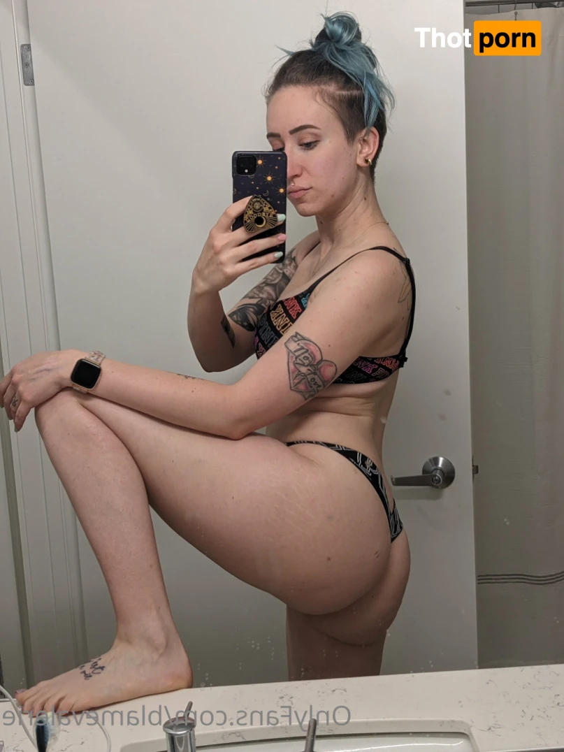 Valerie Faye 13805791