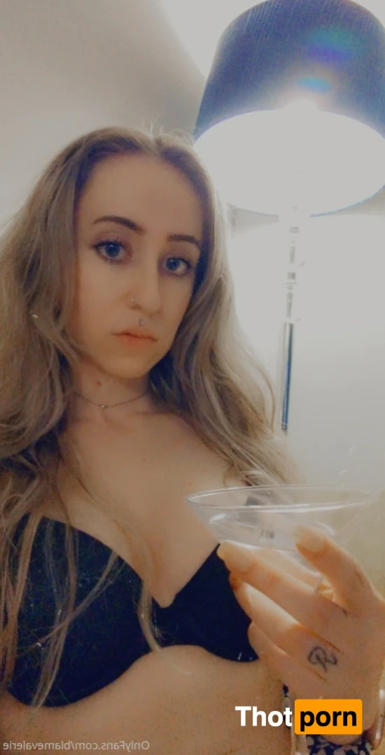 Valerie Faye 13820201