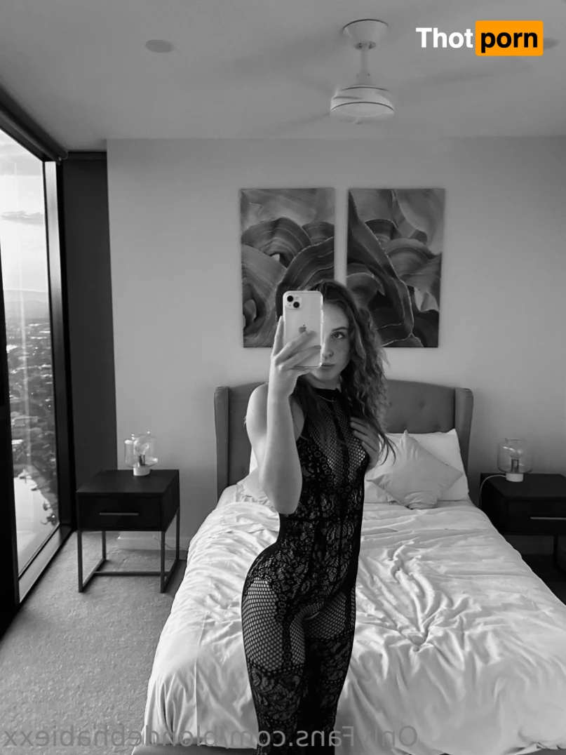 Blondebhabie 15938371