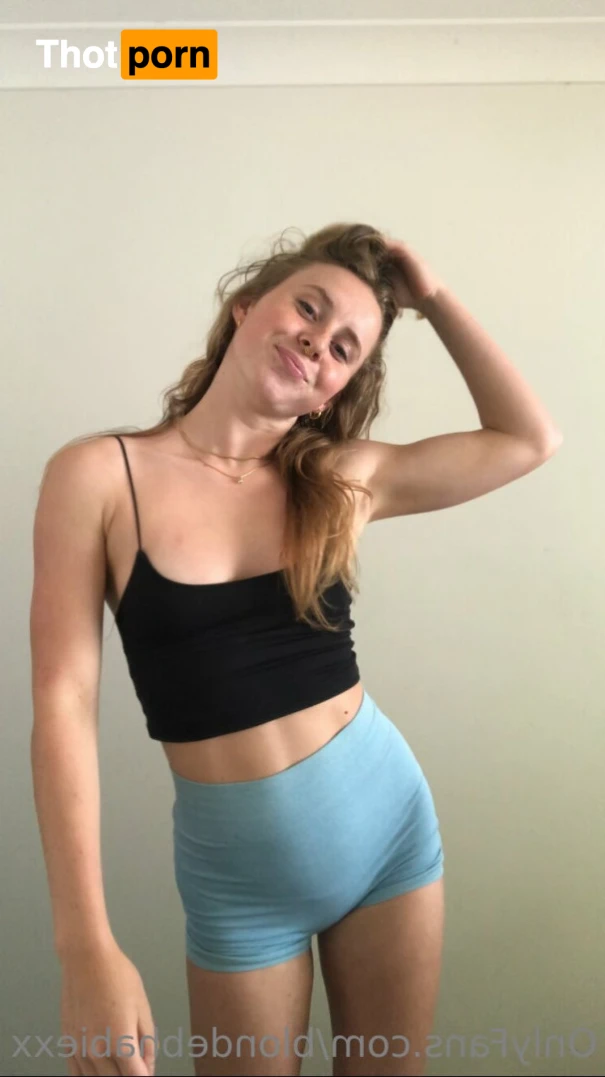 Blondebhabie 15957542