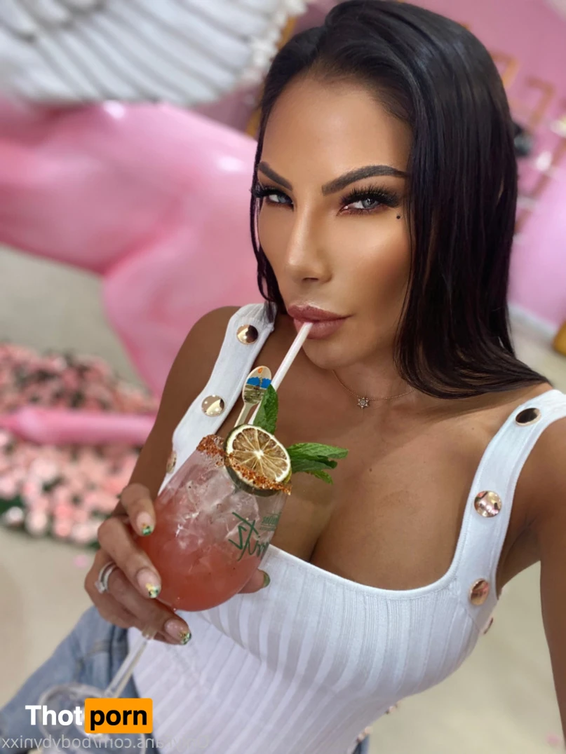 🌜Nicole 🌛 14880379