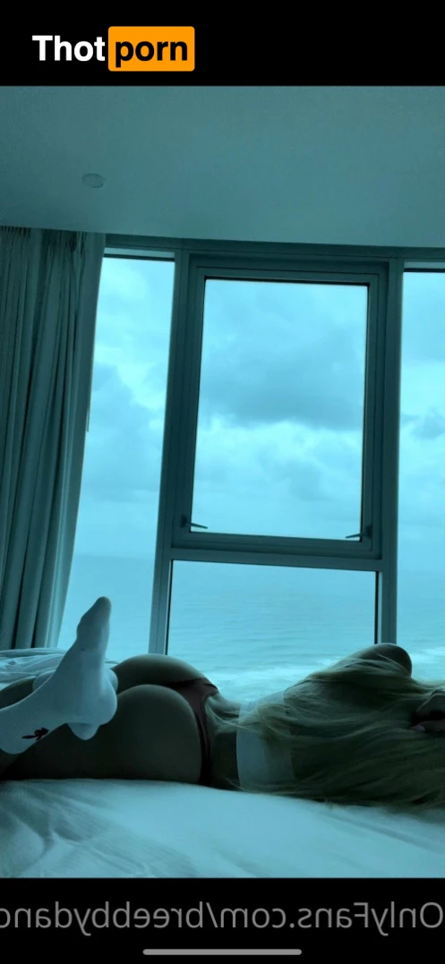 Bree Louise 15255367