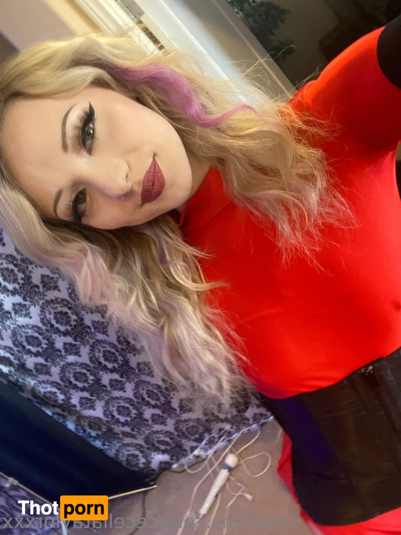 Cecelia Taylor ✨FREE✨ 14932493