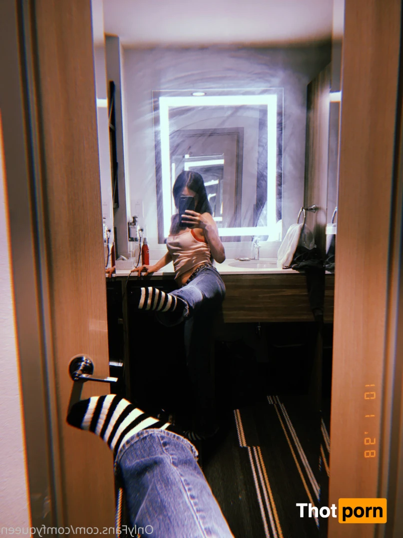 LuxxxTheFox 16514849