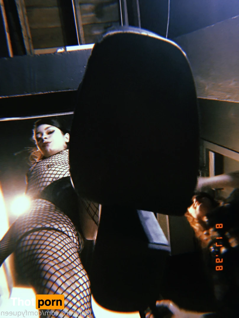 LuxxxTheFox 16518756