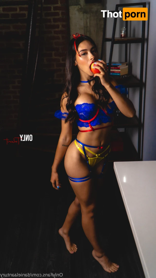 Daniela Antury 11034531