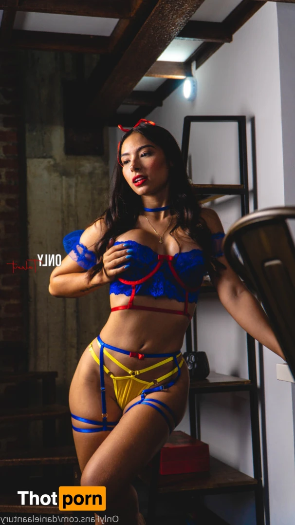 Daniela Antury 15691967