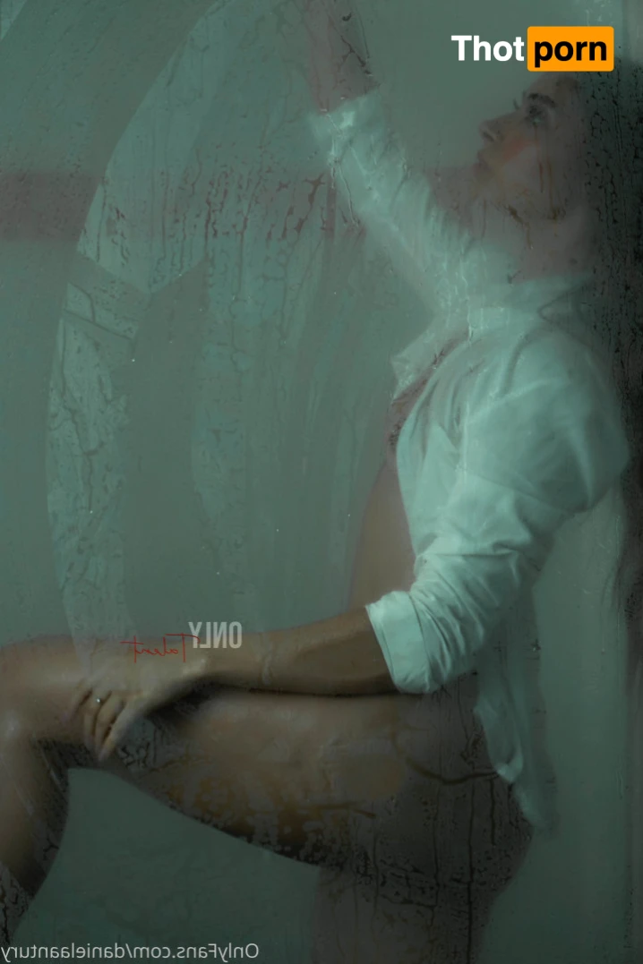 Daniela Antury 15694153