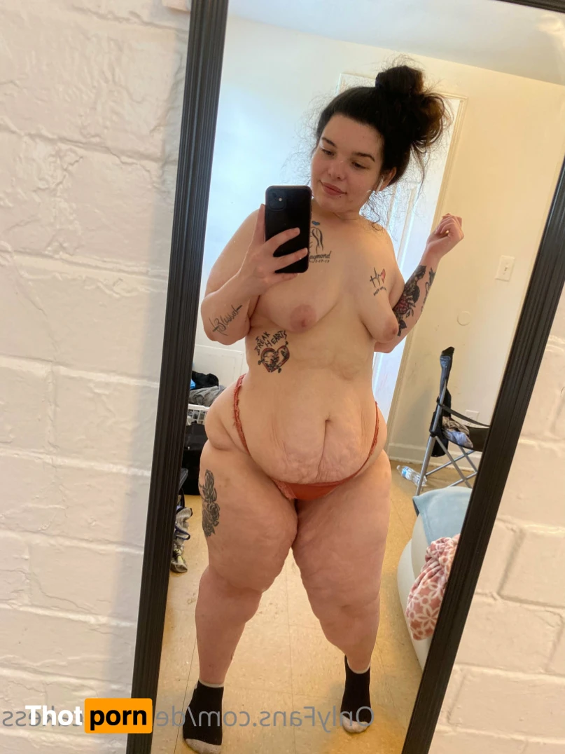 𝑫𝒆𝒃𝒃𝒊𝒆𝒆 😋💦 14283251