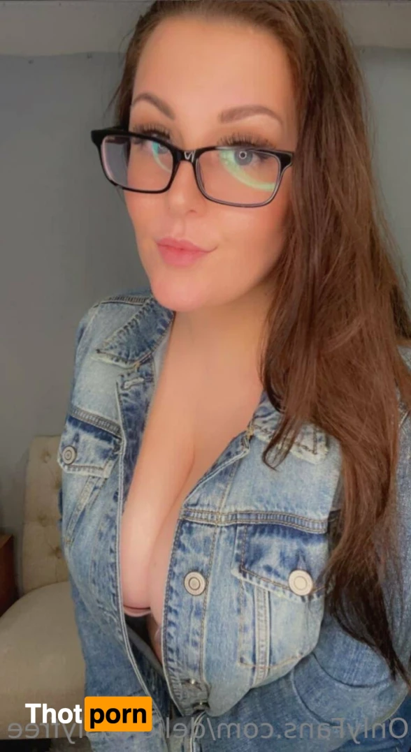 Lindsey D Free 13715575