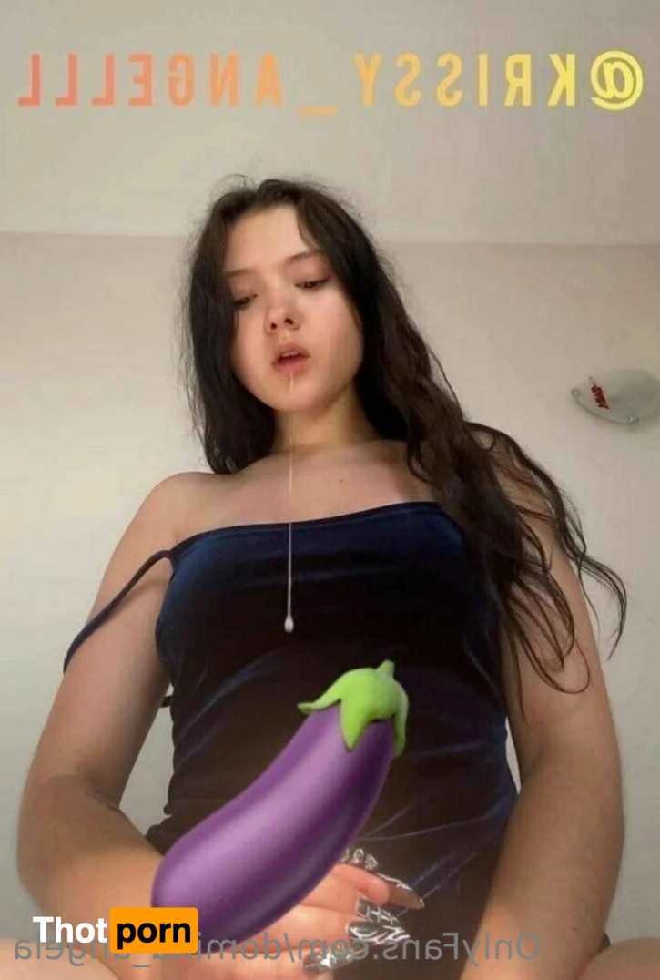 Domina Angel 13299642