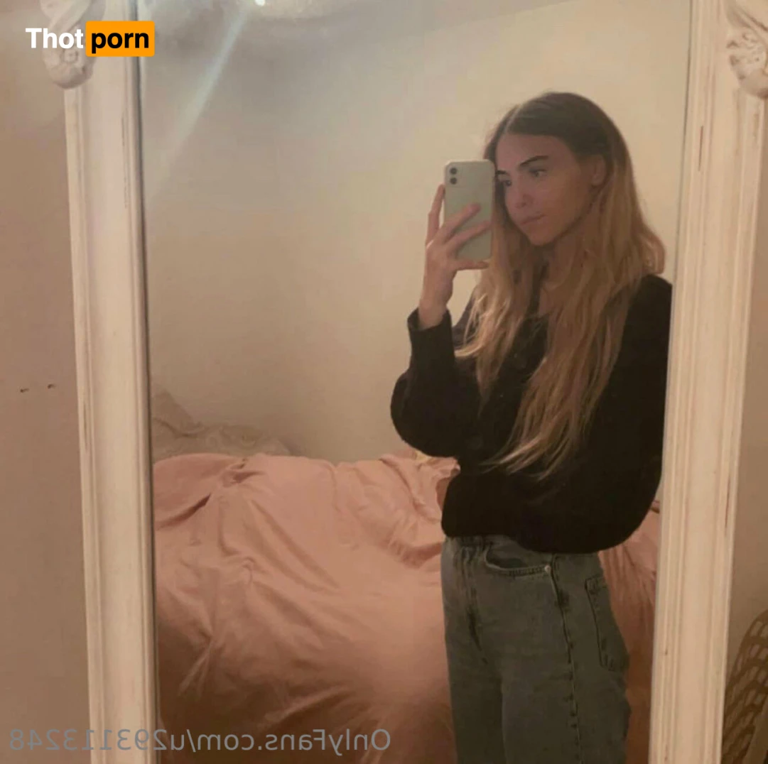 ellamoorepls 11265115