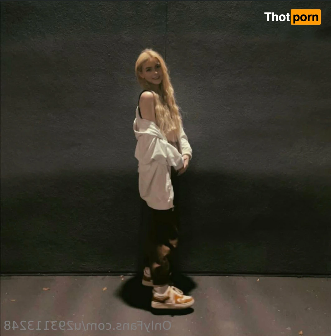 ellamoorepls 12001548