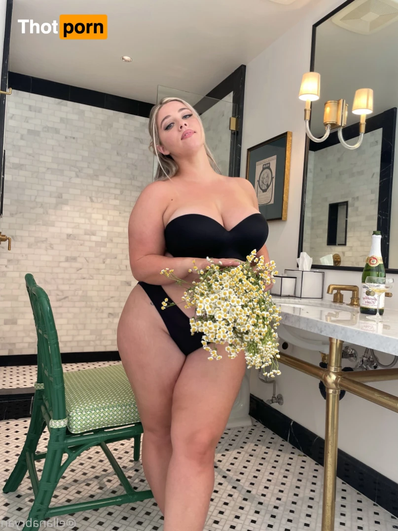 Ellana 🎂 15047523