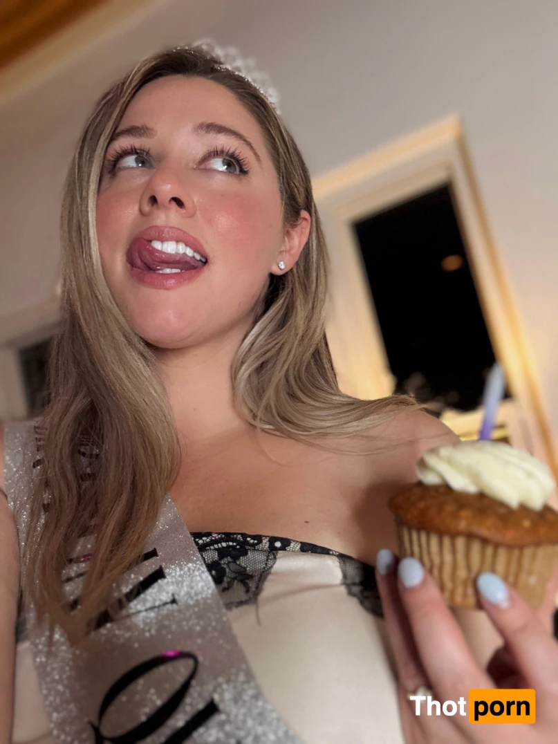 Ellana 🎂 15917991