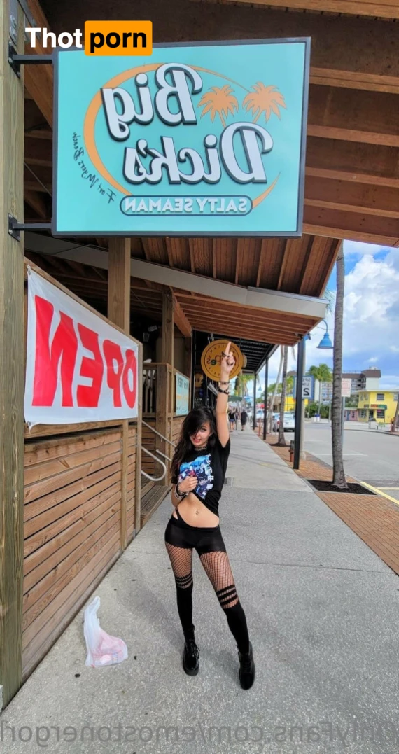 Starcaster 🖤 15916831