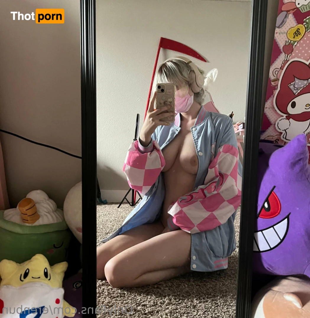 bunnie 🌙 15031278