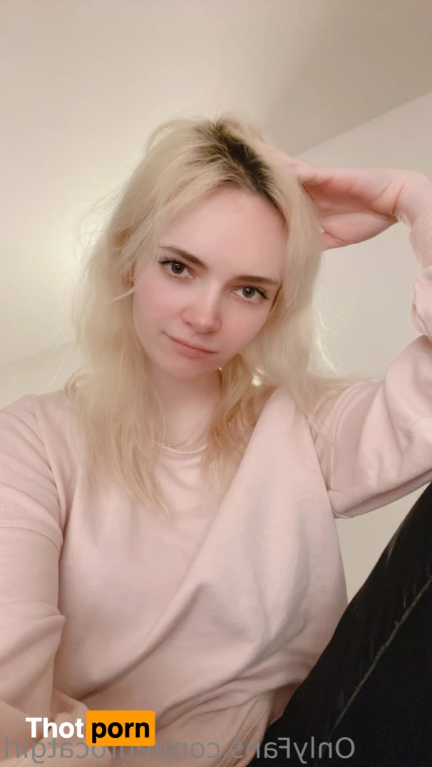 Eurocatgirl 13596335