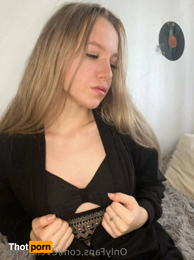 👑 𝐄𝐯𝐞𝐥𝐢𝐧𝐞 15797708